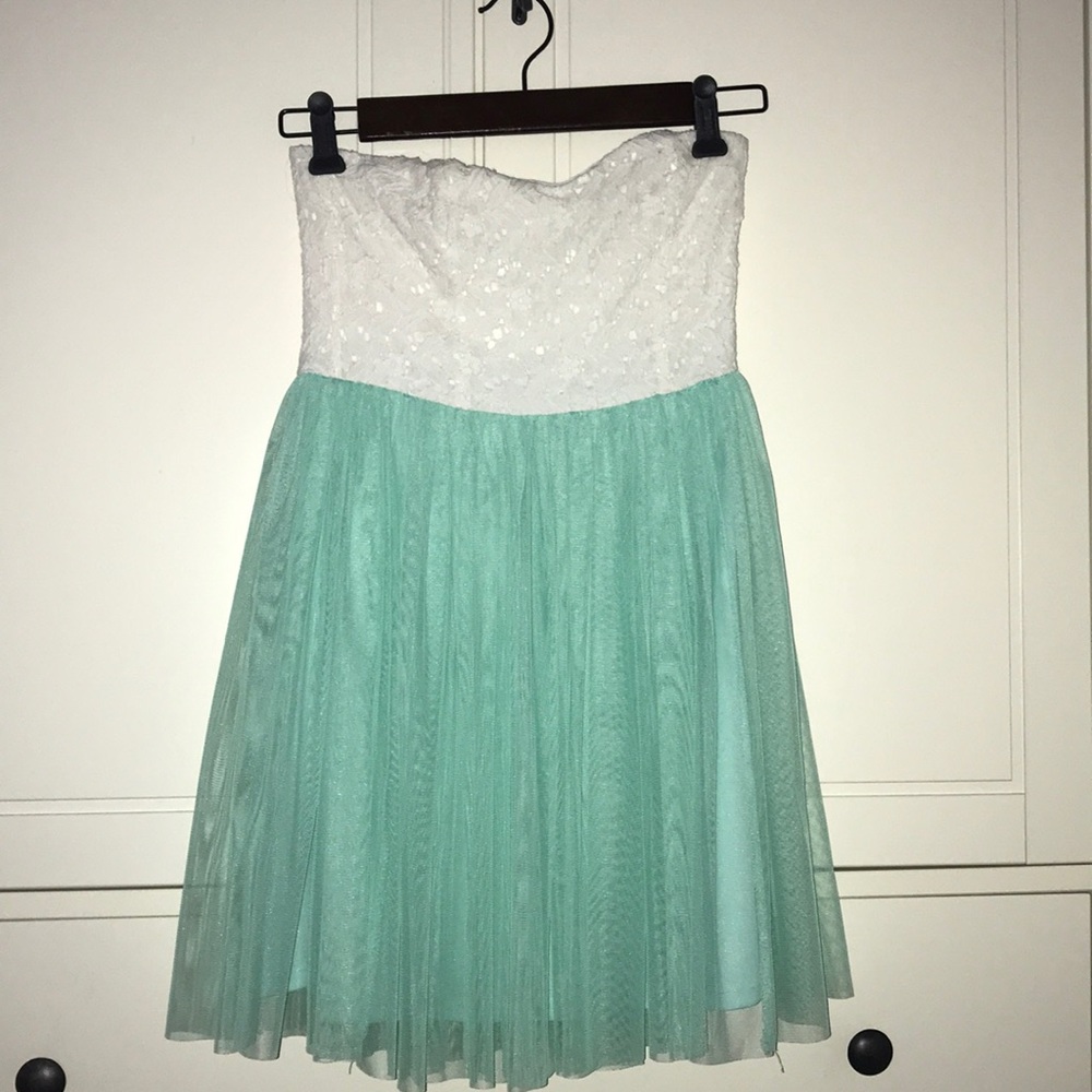 Teal and white strapless dress